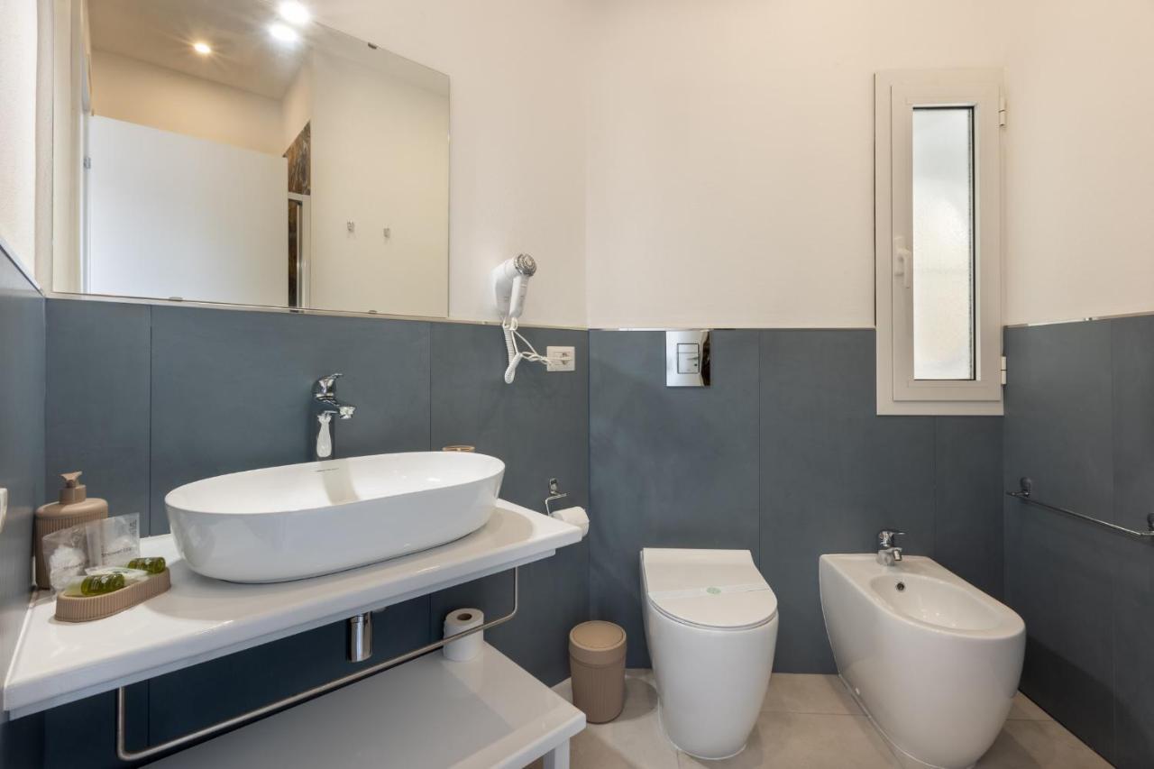 Bonnystudios Holiday Apartments Cagliari Exteriör bild