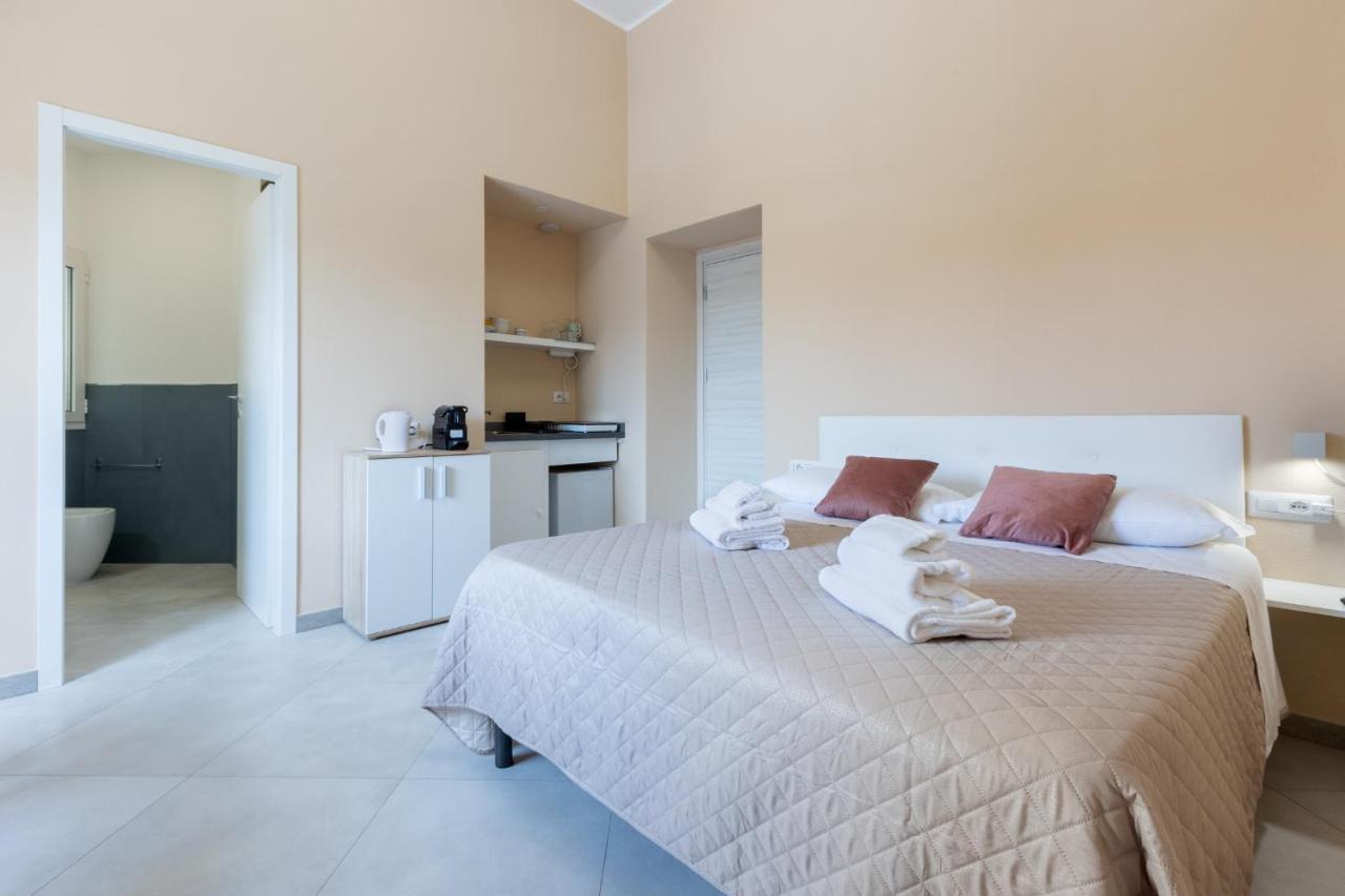 Bonnystudios Holiday Apartments Cagliari Exteriör bild