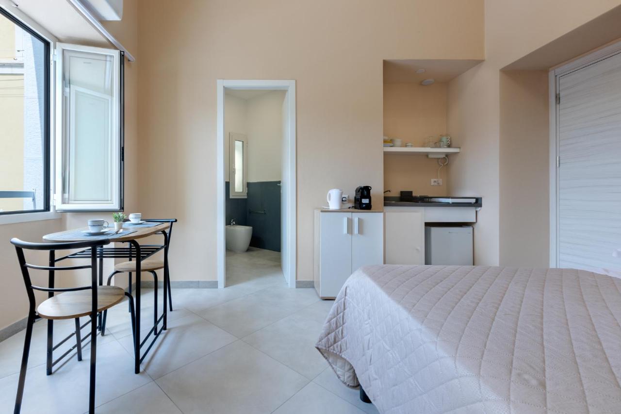 Bonnystudios Holiday Apartments Cagliari Exteriör bild