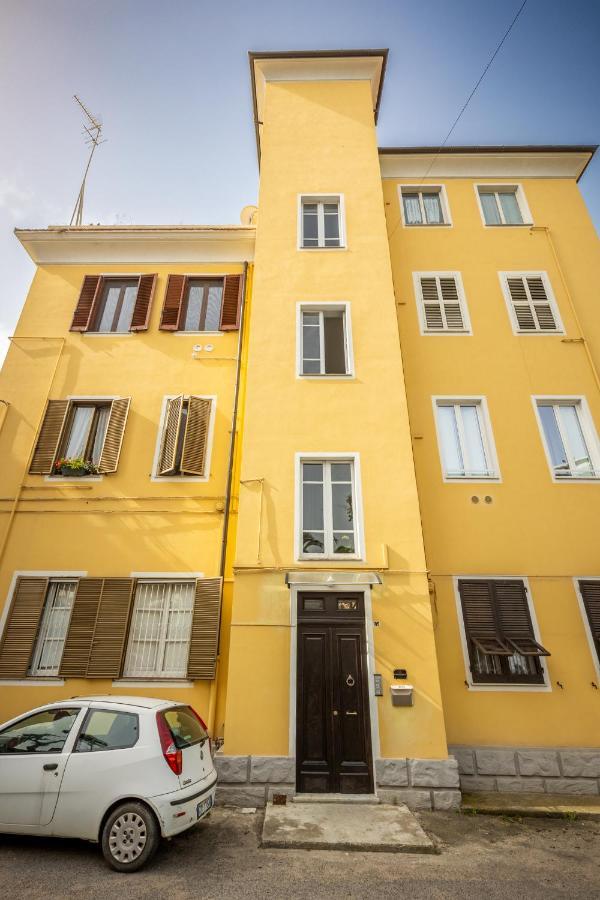 Bonnystudios Holiday Apartments Cagliari Exteriör bild